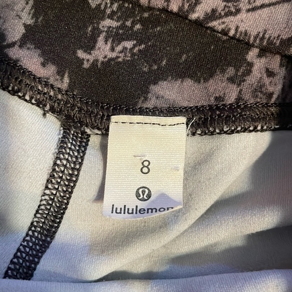Lululemon Align Floral Illusion Ice Grey Leggings - Picture 5 of 10